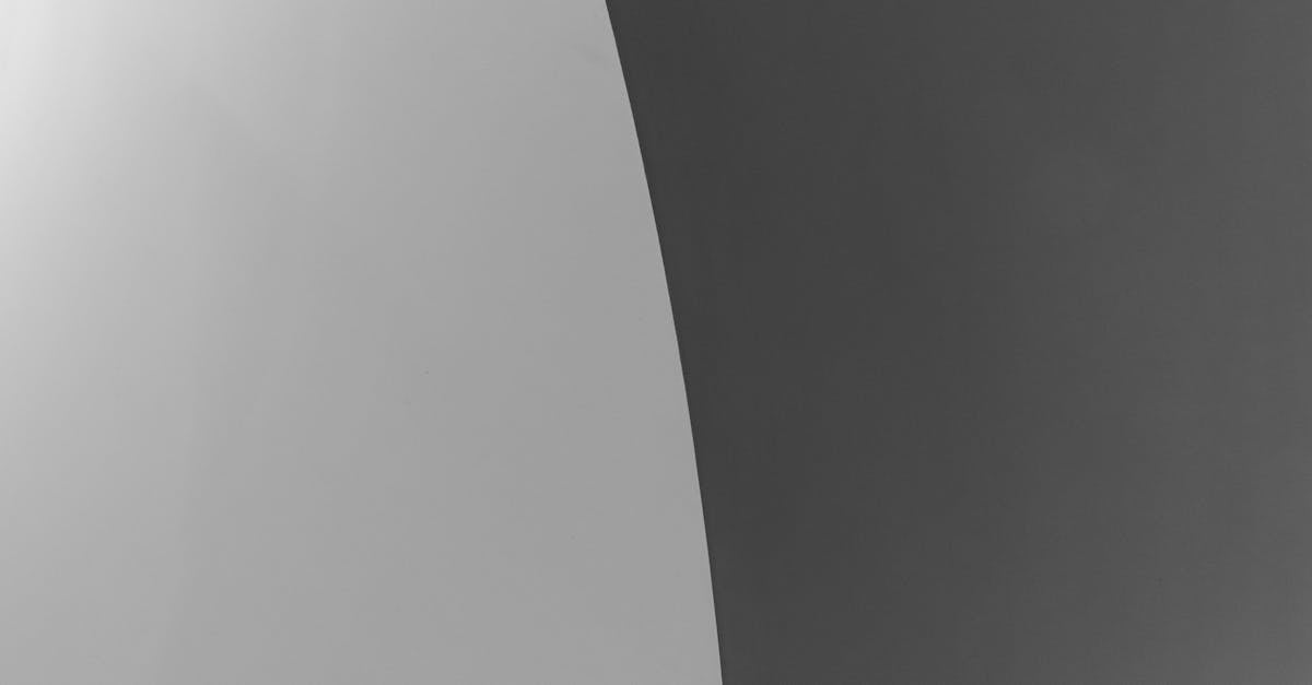 Traditional Chinese Acupuncture vs Western Medical Approaches